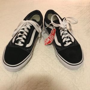 Women's Brand New Vans Sneakers